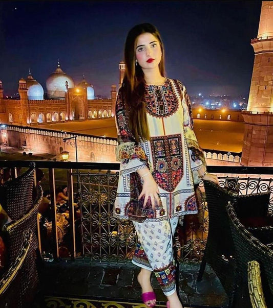 Swiss Lawn 3 Pcs Women's Unstitched  Printed Suit